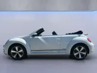 Gebraucht VW Beetle Cup 105 PS (77 kW) 2015 Purweiss Kleinwagen