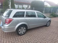 Gebraucht Opel Astra 101 PS (74 kW) 2005 Silber Kombi