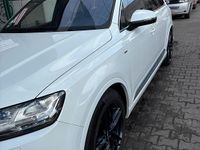 Używany Audi Q7 Exclusive 272 KM (200 kW) 2016 Biały SUV