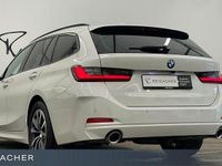 Gebraucht BMW 320 190 PS (139 kW) 2023 Weiß Limousine