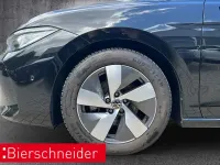 Gebraucht VW Passat Elegance 150 PS (110 kW) 2024 Schwarz Kombi