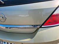 Gebraucht Opel Astra 116 PS (85 kW) 2005 Gold Limousine