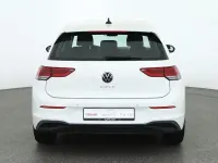 Gebraucht VW Golf VIII Life 131 PS (96 kW) 2023 Pure white Limousine