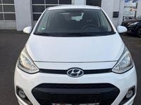 Gebraucht Hyundai i10 Edition 67 PS (49 kW) 2014 Weiß Kleinwagen
