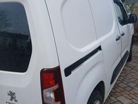 Gebraucht Peugeot Partner 159 PS (116 kW) 2020 Weiß Van / Kleinbus