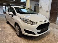 Gebraucht Ford Fiesta Trend 80 PS (58 kW) 2016 Weiß Kleinwagen