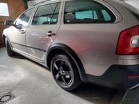 Gebraucht Skoda Octavia Scout 140 PS (102 kW) 2013 Kombi