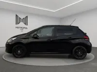 Gebraucht Peugeot 208 Active 68 PS (50 kW) 2015 Schwarz Kleinwagen