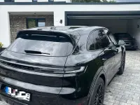 Gebraucht Porsche Cayenne S E-Hybrid Chrono 519 PS (381 kW) 2024 Schwarz SUV