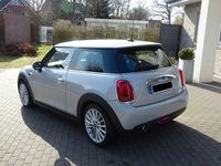 Gebraucht Mini Cooper 136 PS (100 kW) 2018 Weiß Kleinwagen