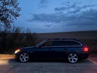 Gebraucht BMW 525 197 PS (144 kW) 2007 Blau Kombi