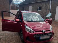 Gebraucht Hyundai i10 69 PS (50 kW) 2018 Rot Kleinwagen