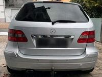 Gebraucht Mercedes B200 109 PS (80 kW) 2005 Silber Van / Kleinbus