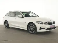 Gebraucht BMW 320e Advantage 204 PS (150 kW) 2022 Weiß Limousine