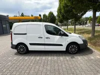 Gebraucht Peugeot Partner Tepee Outdoor 120 PS (88 kW) 2016 Weiß Van / Kleinbus