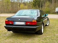 Second-hand BMW 740L 286 CP (210 kW) 1993 Negru Berlinǎ