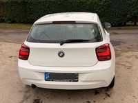 Gebraucht BMW 114 102 PS (75 kW) 2012 Weiß Kleinwagen