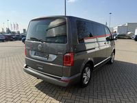 Second-hand VW Multivan Generation Six 150 CP (110 kW) 2018 Gri Monovolum