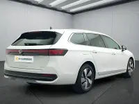 Gebraucht VW Passat 150 PS (110 kW) 2025 Weiß Kombi