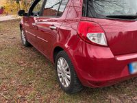 Gebraucht Renault Clio II 75 PS (55 kW) 2010 Rot Kleinwagen