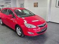 Gebraucht Opel Astra Design Edition 116 PS (85 kW) 2011 Rot Kombi