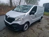 Gebraucht Renault Trafic 116 PS (85 kW) 2016 Silber Van / Kleinbus