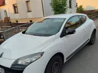 Gebraucht Renault Mégane Coupé Dynamique 110 PS (80 kW) 2011 Weiß Coupé