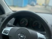 Gebraucht Opel Astra 115 PS (84 kW) 2009 Grün Kombi