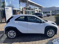 Gebraucht Toyota Aygo X X-play 72 PS (52 kW) 2025 Schneeweiß SUV