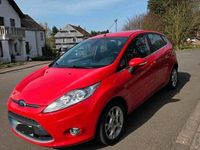 Gebraucht Ford Fiesta Titanium 95 PS (69 kW) 2012 Rot Kleinwagen