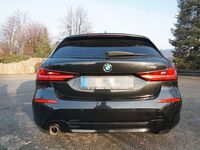 Gebraucht BMW 118 Advantage 140 PS (102 kW) 2019 Schwarz Kleinwagen