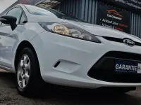 Gebraucht Ford Fiesta 82 PS (60 kW) 2011 Weiß Van / Kleinbus