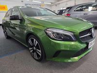Gebraucht Mercedes A220 Urban 177 PS (130 kW) 2015 Elbanitgrün Limousine