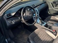 Gebraucht VW Passat Exclusive 160 PS (117 kW) 2012 Blau Limousine