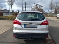 Gebraucht Ford Focus Trend 125 PS (91 kW) 2017 Silber Kombi