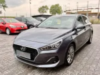 Gebraucht Hyundai i30 Premium 136 PS (100 kW) 2020 Grau Limousine