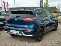 Gebraucht Kia Niro 105 PS (77 kW) 2019 Blau SUV