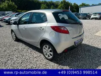 Gebraucht Mazda 2 Independence 90 PS (66 kW) 2010 Silber Kleinwagen
