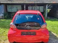 Gebraucht Toyota Aygo 68 PS (50 kW) 2009 Rot Kleinwagen