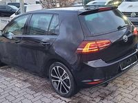 Gebraucht VW Golf VII Cup 105 PS (77 kW) 2014 Deep black perleffekt Kleinwagen