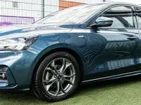 Gebraucht Ford Focus ST-Line 120 PS (88 kW) 2020 Blau Limousine
