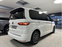 Gebraucht VW Multivan Style 150 PS (110 kW) 2026 Weiß (candyweiß) Van