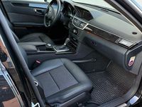 Gebraucht Mercedes E220 Avantgarde 170 PS (125 kW) 2009 Schwarz Limousine