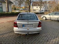 Gebraucht Opel Astra Enjoy 84 PS (61 kW) 2004 Silber Limousine