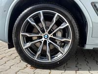 Gebraucht BMW X4 Efficient Dynamics 245 PS (180 kW) 2025 M brooklyn grau metallic SUV
