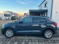 gebraucht VW T-Roc 1.0 TSI Navi, Scheckheft gepflegt