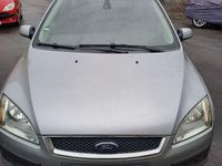 Gebraucht Ford Focus Ghia 145 PS (106 kW) 2005 Grau Kombi