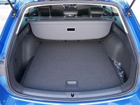 Neu Seat Leon FR 150 PS (110 kW) 2026 Saphir blau metallic Kombi