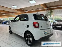 Gebraucht Smart ForFour Electric Drive 41 kW (56 PS) 2021 Weiß Limousine