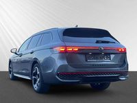 Gebraucht VW Passat R-line 177 PS (130 kW) 2024 Diabasgrau metallic Kombi